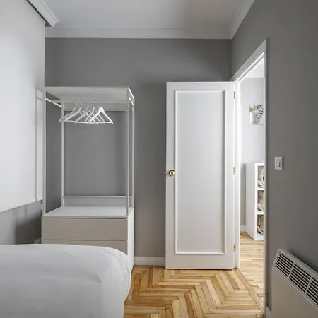 Apartamento En El Corazon De Con 4 Y Garaje Gratuito - Es-210-4